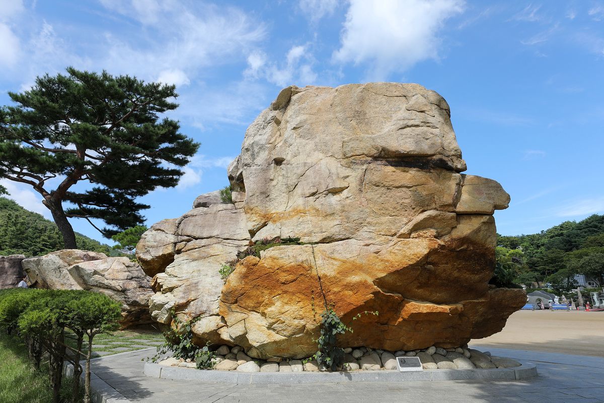 130톤의 무게를 보여주는 월명동 자연성전 성자 바위 애니메이션